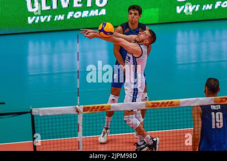 Cuneo, Cuneo, Italien, 18. August 2022, Fabio Balaso (Italien) während des DHL Test Match Tournaments - Italien vs USA - Volleyball Intenationals Stockfoto