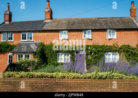 Doppelhaushälften Bawdsey Suffolk England Stockfoto