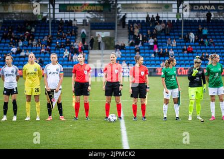 Hjorring, Dänemark. 18. August 2022. Schiedsrichter Katalin Sipos beim UEFA Women's Champions League Qualifikationsspiel zwischen Fortuna Hjorring und Eintracht Frankfurt im Hjorring Stadion in Hjorring. (Foto: Gonzales Photo/Alamy Live News Stockfoto