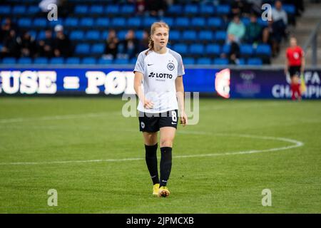 Hjorring, Dänemark. 18. August 2022. Sjoeke Nüsken (8) von Eintracht Frankfurt beim Qualifikationsspiel der UEFA Women's Champions League zwischen Fortuna Hjorring und Eintracht Frankfurt im Hjorring Stadion in Hjorring. (Foto: Gonzales Photo/Alamy Live News Stockfoto