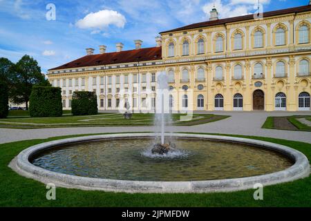 Das Schloss Schleißheim und ein großer Barockpark der königlichen Familie Wittelsbach im Dorf Oberschleißheim, einem Vorort von München, Bayern, Germa Stockfoto