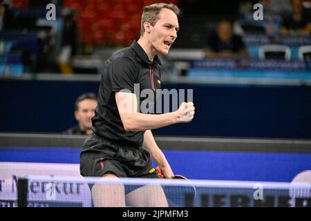 München, Deutschland. 19. August 2022. Der Belgier Cedric Nuytinck, der am 9. Tag der Europameisterschaft in München 2022, Deutschland, am Freitag, dem 19. August 2022, beim Finale 16. beim Tischtennis-Turnier in Aktion gezeigt wurde. In diesem Spiel spielte Cedric Nuytinck gegen den Frensch Alexis Lebrun. Die zweite Auflage der Europameisterschaften findet vom 11. Bis 22. August statt und umfasst neun Sportarten. BELGA FOTO ERIC LALMAND Kredit: Belga Nachrichtenagentur/Alamy Live News Stockfoto