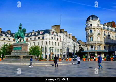 Frankreich, Region Centre-Val de Loire, Loiret (45), Orleans, Place du Martroi, Reiterstatue der Jeanne d'Arc, 1855 von Denis Foyatier angefertigt Stockfoto