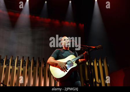 West Palm Beach, FL, USA. 18. August 2022. Jack Johnson tritt während der Meet the Moonlight 2022 Tour im iTHINK Financial Amphitheatre am 18. August 2022 in West Palm Beach Florida auf. Kredit: Mpi04/Media Punch/Alamy Live Nachrichten Stockfoto