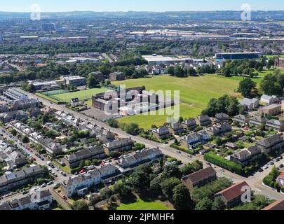 Luftdrohnenaufnahme von Nordwesten von Glasgow von Anniesland Stockfoto