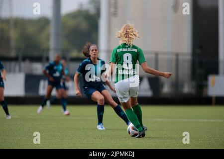 Vinovo, Italien. 18. August 2022. Heliana Tarkmeel vom Tallinna FC Flora während des Spiels Tallin FC Flora und FC qiryat der ersten Qualifikationsrunde der UEFA Womenâ&#x80;&#X99;s Champions League am 18. August 2022 auf dem Juventus Training Ground, Turin, Italien. Foto Nderim Kaceli Kredit: Unabhängige Fotoagentur/Alamy Live Nachrichten Stockfoto