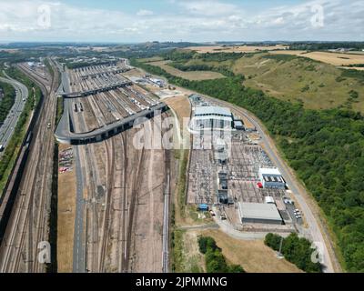 Eurotunnel Folkestone Terminal Kanaltunnel UK Drohne Luftaufnahme Stockfoto