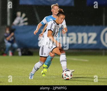 Vinovo, Italien. 18. August 2022. Lisa Boattin von Juventus Women während des Fußballspiels Juventus Women and Racing FC Union der ersten Qualifikationsrunde der UEFA Womenâ&#x80;&#X99;s Champions League am 18. August 2022 auf dem Juventus Training Ground, Turin, Italien. Foto Nderim Kaceli Kredit: Unabhängige Fotoagentur/Alamy Live Nachrichten Stockfoto