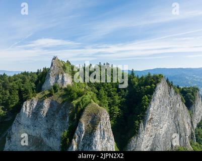 Luftaufnahme des Trzy Korony Berges in Pieniny, Polen Stockfoto