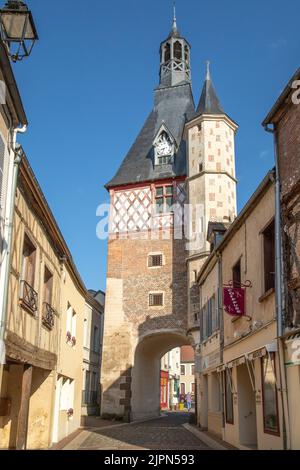 Frankreich, Yonne, Puisaye, Saint Fargeau, Tour de l'Horloge, Glockenturm oder Glockenturm // Frankreich, Yonne (89), Puisaye, Saint-Fargeau, la Tour de l'Horlog Stockfoto