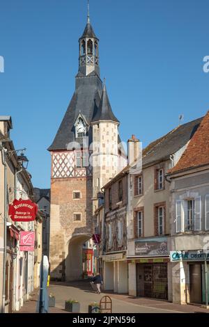 Frankreich, Yonne, Puisaye, Saint Fargeau, Tour de l'Horloge, Glockenturm oder Glockenturm // Frankreich, Yonne (89), Puisaye, Saint-Fargeau, la Tour de l'Horlog Stockfoto