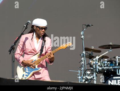 London UK 10.7.2022 Hyde Park Chic mit Nile Rodgers treten auf der großen Eichenbühne im bst hyde Park auf People in picture : Nile Rodgers Stockfoto