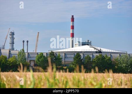 Raffinerie der OMV in Schwechat, Niederösterreich - OMV Raffinerie in Schwechat, Niederösterreich Stockfoto