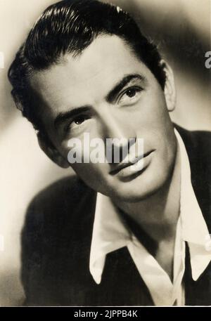 1951 c., USA : der Filmschauspieler GREGORY PECK ( 1916 - 2003 ) , Pubblicity Still von United Artists - KINO - ritratto - Portrait - colletto - Kragen ---- Archivio GBB Stockfoto