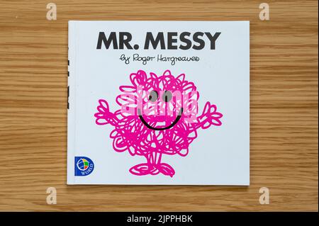 CHESTER, VEREINIGTES KÖNIGREICH - JULI 31. 2022: Mr chaotisch, Titelbild der Mr Men-Buchreihe Stockfoto