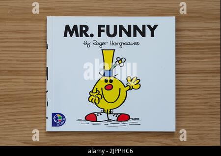 CHESTER, VEREINIGTES KÖNIGREICH - JULI 31. 2022: Mr Funny, Titelbild der Buchreihe Mr Men Stockfoto