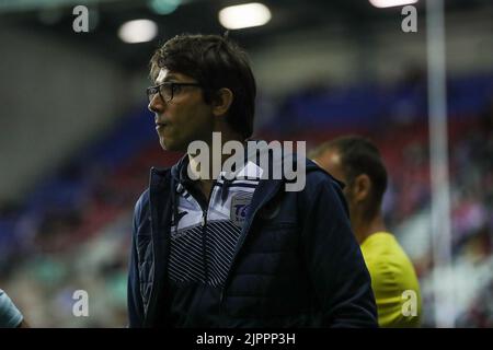 Wigan, Großbritannien. 19. August 2022. *** Sylvain Houles Toulouse Trainer beim Super League Spiel zwischen Wigan und Toulouse im DW Stadium, Wigan, England am 19. August 2022. Foto von Simon Hall. Nur zur redaktionellen Verwendung, Lizenz für kommerzielle Nutzung erforderlich. Keine Verwendung bei Wetten, Spielen oder Veröffentlichungen einzelner Clubs/Vereine/Spieler. Kredit: UK Sports Pics Ltd/Alamy Live Nachrichten Stockfoto