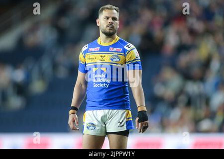 Leeds, Großbritannien. 19. August 2022. Headingley Stadium, Leeds, West Yorkshire, 19.. August 2022. Betfred Super League Leeds Rhinos gegen Warrington Wolves Aidan Sezer von Leeds Rhinos. Kredit: Touchlinepics/Alamy Live Nachrichten Stockfoto