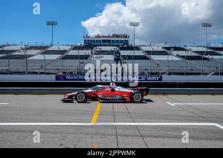 Madison, IL, USA. 19. August 2022. SCOTT MCLAUGHLIN (3) aus Christchurch, Neuseeland, kommt während eines Trainings für die Bommito Automotive Group 500 auf dem World Wide Technology Raceway in Madison, IL, in die Boxengasse. (Bild: © Walter G. Arce Sr./ZUMA Press Wire) Bild: ZUMA Press, Inc./Alamy Live News Stockfoto