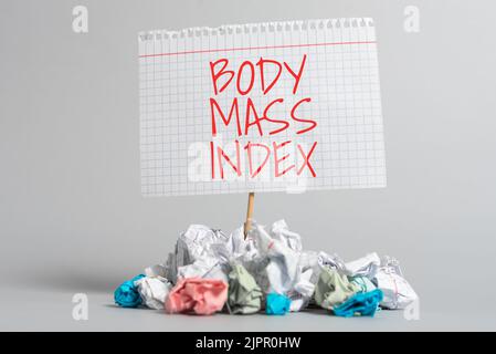 Handschriftenschild Body Mass Index, Business Approach der aus Gewicht und Höhe eines einzelnen Papiers abgeleitete Wert umhüllt wichtige Informationen Stockfoto