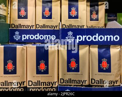 Kiel,Germany - 20 August 2022: Numerous packages of Dallmayr brand coffee on a supermarket shelf Stockfoto