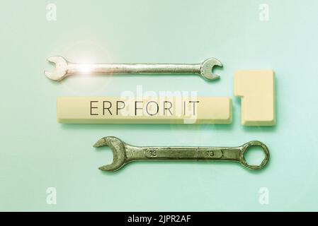 Textüberschrift mit ERP for IT, Word geschrieben auf Enterprise Resource Planning Software for Integrate Applications -48769 Stockfoto