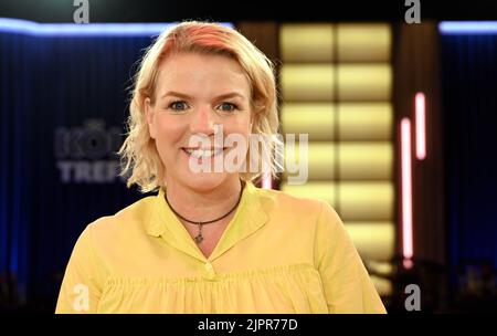 Köln, Deutschland. 19. August 2022. Die Komikerin Mirja Boes zu Gast in der WDR-Talkshow ' Kölner Treff '. Quelle: Horst Galuschka/dpa/Horst Galuschka dpa/Alamy Live News Stockfoto