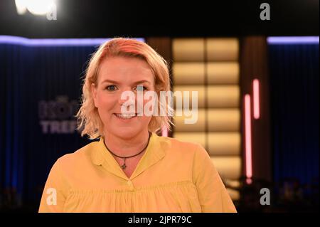 Köln, Deutschland. 19. August 2022. Die Komikerin Mirja Boes zu Gast in der WDR-Talkshow ' Kölner Treff '. Quelle: Horst Galuschka/dpa/Horst Galuschka dpa/Alamy Live News Stockfoto