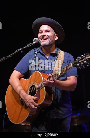 Hiawassee, GA, USA. 19. August 2022. Wyatt Espalin auf der Bühne für Lorrie Morgan und Wyatt Espalin und The Riverstones in Concert auf der Georgia Mountain Fair, Anderson Music Hall, Hiawassee, GA, 19. August 2022. Quelle: Derek Storm/Everett Collection/Alamy Live News Stockfoto