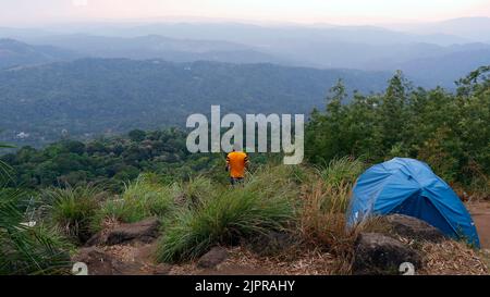 Bergzelte in kerala mit touristischem und schönem Blick auf die Natur Stockfoto
