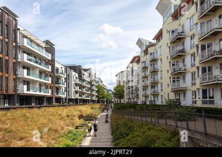 Bristol Harborside, Invicta Waterfront Moderne Apartments, Millennium Promenade, City of Bristol, England, Großbritannien Stockfoto