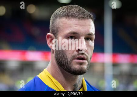 Leeds, Großbritannien. 19. August 2022. ZAK Hardaker #33 von Leeds Rhinos nach dem Spiel in Leeds, Vereinigtes Königreich am 8/19/2022. (Foto von James Heaton/News Images/Sipa USA) Quelle: SIPA USA/Alamy Live News Stockfoto