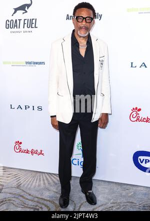 BEVERLY HILLS, LOS ANGELES, KALIFORNIEN, USA - 19. AUGUST: Richter Greg Mathis kommt zur jährlichen Gala der Harold and Carole Pump Foundation 22., die am 19. August 2022 im Beverly Hilton Hotel in Beverly Hills, Los Angeles, Kalifornien, USA, stattfand. (Foto von Xavier Collin/Image Press Agency) Stockfoto