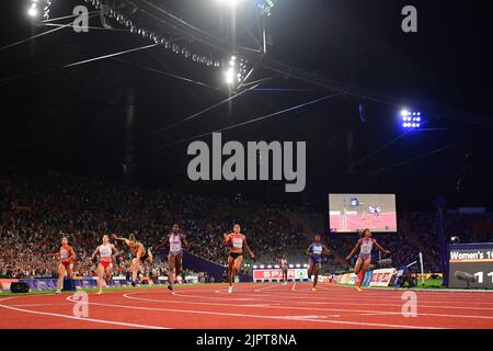 Lunckenkemper Gina aus Deutschland, Kambundji Mujinga aus der Schweiz, Nieta Daryll aus Großbritannien, Swoboda Ewa aus Polen, Lasiquot Imani aus Großbritannien, Perez Maria Isabel aus Spanien, Dosso Zaynab vom Italia Team und Asher Smith Dina aus Großbritannien in Aktion während des Finales von 100m der European Champhonsh München 2022 im Olympiastadion, München, Baviera, Deutschland, 16/08/22 Stockfoto