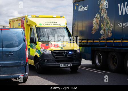 London, Großbritannien. 20. August 2022. Wartezeiten im Krankenwagen verschlechtern sich, London, Großbritannien. Kredit: amer ghazzal/Alamy Live Nachrichten Stockfoto