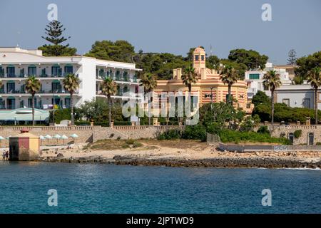 Blick auf die Stadt und die Freiheitsvillen von santa maria di Leuca, Region Apulien, Italien Stockfoto