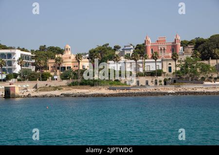 Blick auf die Stadt und die Freiheitsvillen von santa maria di Leuca, Region Apulien, Italien Stockfoto