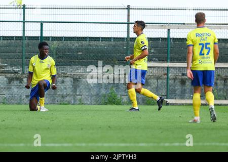 Thierno Barry von Waasland-Beveren feiert am Samstag, dem 20. August 2022 in Beveren, am 2. Tag der zweiten Division der belgischen Fußballmeisterschaft in der '1B Pro League', nach einem Treffer bei einem Fußballspiel zwischen SK Beveren und Royal Excelsior Virton. BELGA FOTO DAVID PINTENS Stockfoto