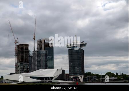 Konstruktionen Rund Um Das Eyefilm-Gebäude In Amsterdam, Niederlande 22-7-2022 Stockfoto