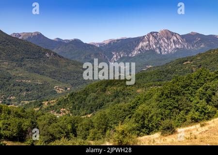 Direktreise. Urlaubsreisen Bosna nad hercegovina im Sommer 2022 Stockfoto