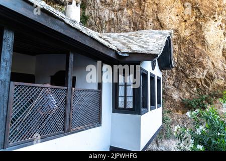 Halten Sie in der Stadt Blagaj Bosna und Herzegowina Stockfoto