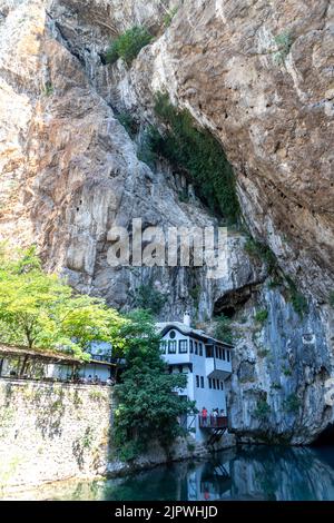 Halten Sie in der Stadt Blagaj Bosna und Herzegowina Stockfoto