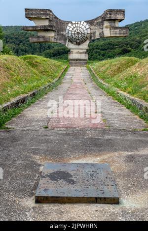 Spomenik revolucije naroda Moslavine in Kroatien Stockfoto