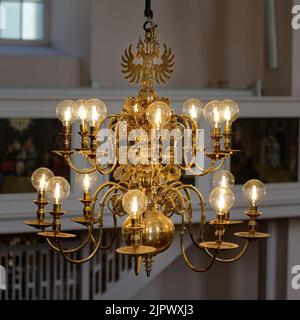 Kronleuchter der Neustädter Hof- und Stadtkirche St. Johannis in Hannover Stockfoto