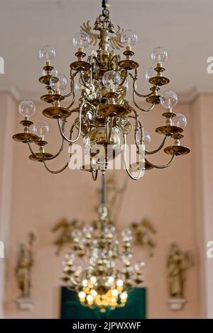 Kronleuchter der Neustädter Hof- und Stadtkirche St. Johannis in Hannover Stockfoto