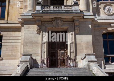 Der Eingang des Naturhistorischen Museums befindet sich in der Grande Galerie de l'Evolution im Jardin des Plantes, dem riesigen botanischen Garten im Cit Stockfoto
