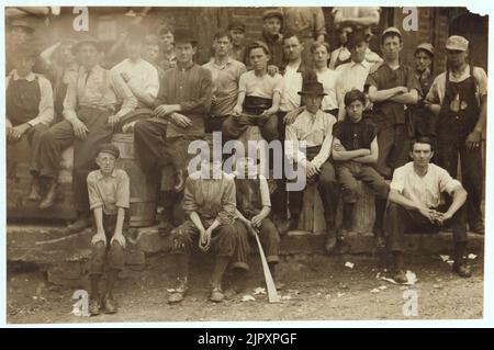 Dies sind die kleinsten Arbeiter konnte ich im Süden Schuhfabrik, Lynchburg, Virginia, und ich gingen alle durch Sie. Nur wenige unter 14. Stockfoto