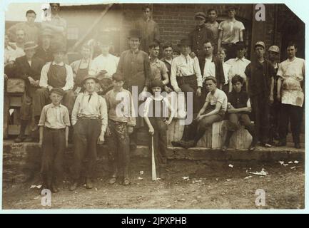 Dies sind die kleinsten Arbeiter konnte ich im Süden Schuhfabrik, Lynchburg, Virginia, und ich gingen alle durch Sie. Nur wenige unter 14. Stockfoto