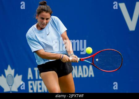 19/08/2022 - VANCOUVER, BC - AUGUST 18 : Viertelfinale . Emma Navarro (USA) blau def Madison Brengle (USA) rot während des siebten Tages von 2022 Odlum Brown VanOpen im Hollyburn Country Club am 19. August 2022 in West Vancouver, British Columbia, Kanada. (Foto von Clelio Tomaz/Pximages Stockfoto