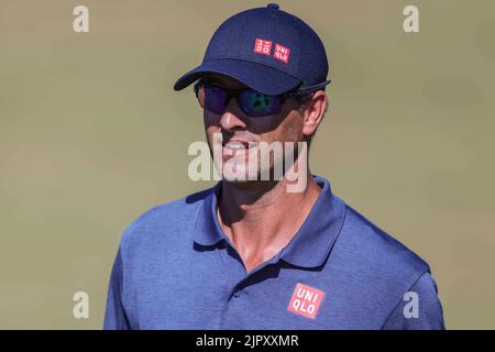 Wilmington, DE, USA. 20. August 2022. Der Golfer ADAM SCOTT geht während der BMW Championship am Samstag, den 20. August 2022, im Wilmington Country Club in Wilmington, Delaware, auf das Grün. (Bild: © Saquan Stimpson/ZUMA Press Wire) Stockfoto